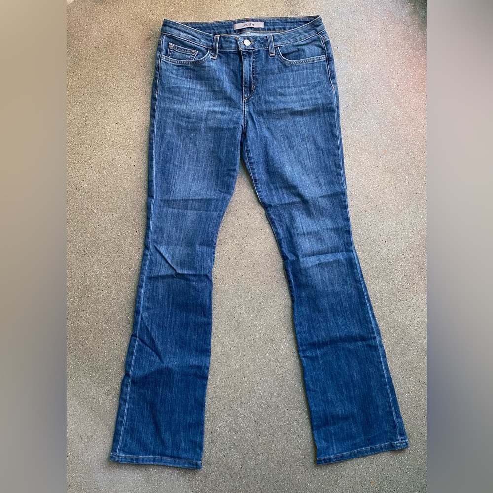 JOE’S Jeans slight flare leg